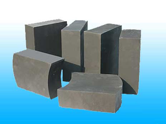 Magnesia-alumina-carbon brick 